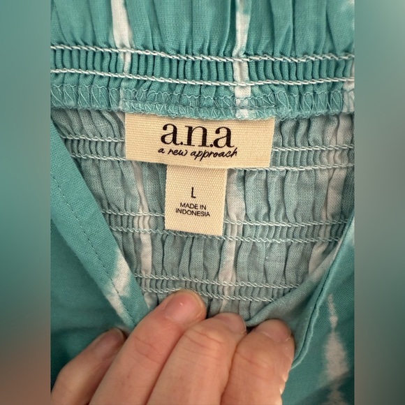 a.n.a Womans Teal Tie Dye Stripe Crop Top Sz LG 100% Cotton Smocked New Boho - Picture 2 of 7
